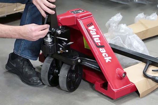 Sửa chữa xe nâng hàng